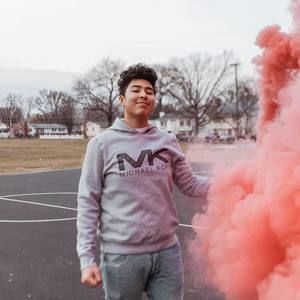 Meet your Posher, Alex